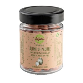 Alune de padure coapte invelite in ciocolata alba si zmeura liofilizata